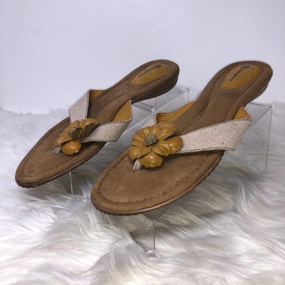 Copied - Giani Bernini Tan/Yellow Floral Sandals 9.5 - Picture 3 of 8